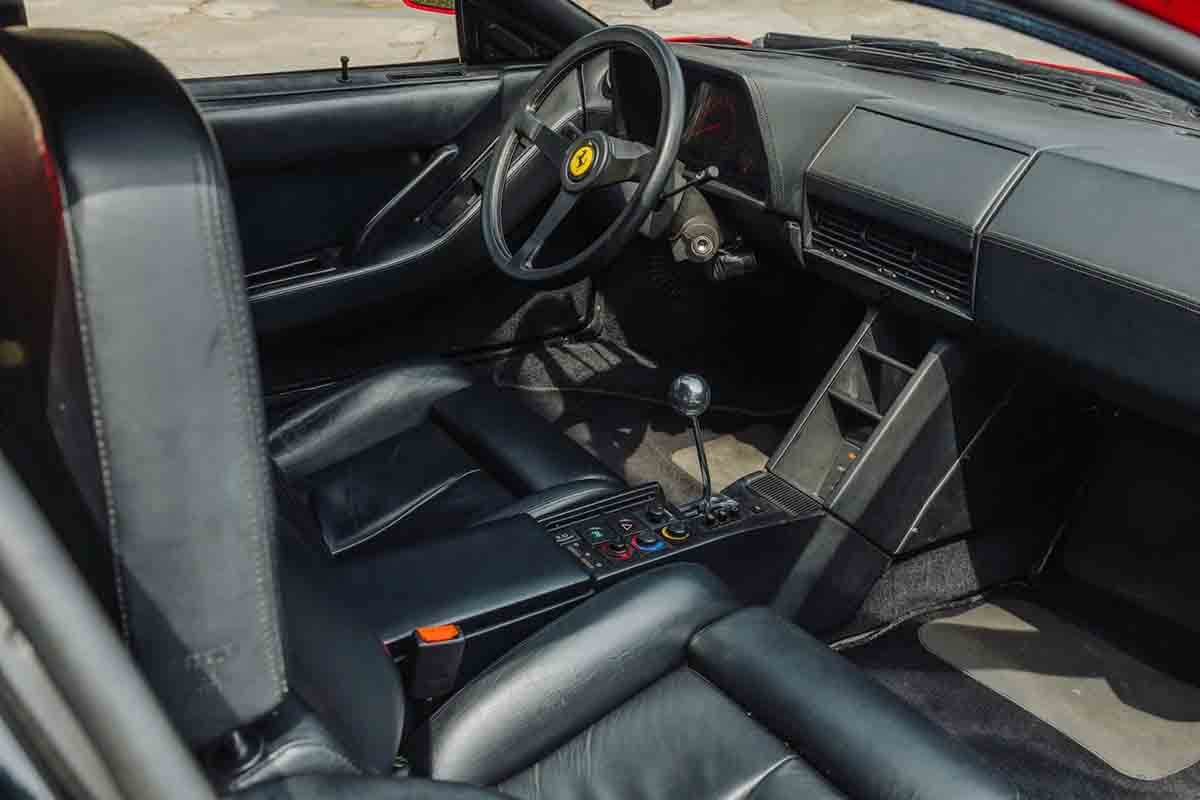 オークションに出品予定の1990年式フェラーリ「テスタロッサ」(c)2026 BROAD ARROW Auctions