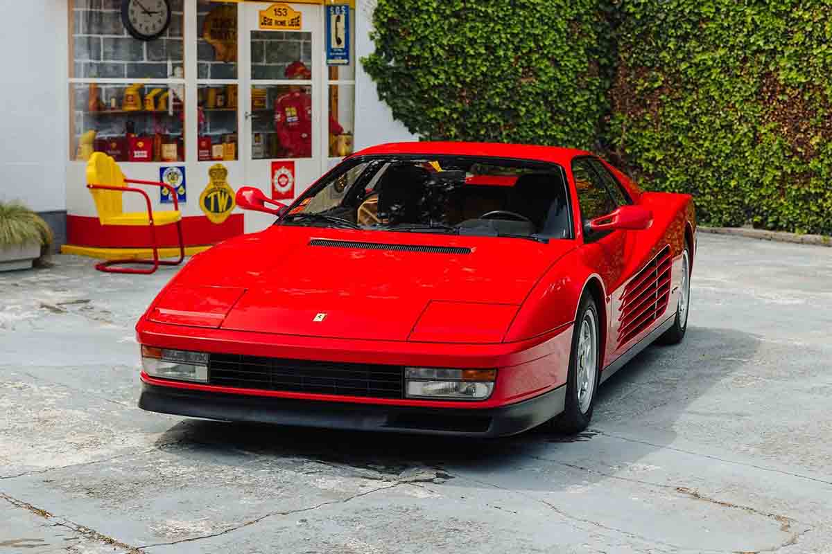オークションに出品予定の1990年式フェラーリ「テスタロッサ」(c)2026 BROAD ARROW Auctions
