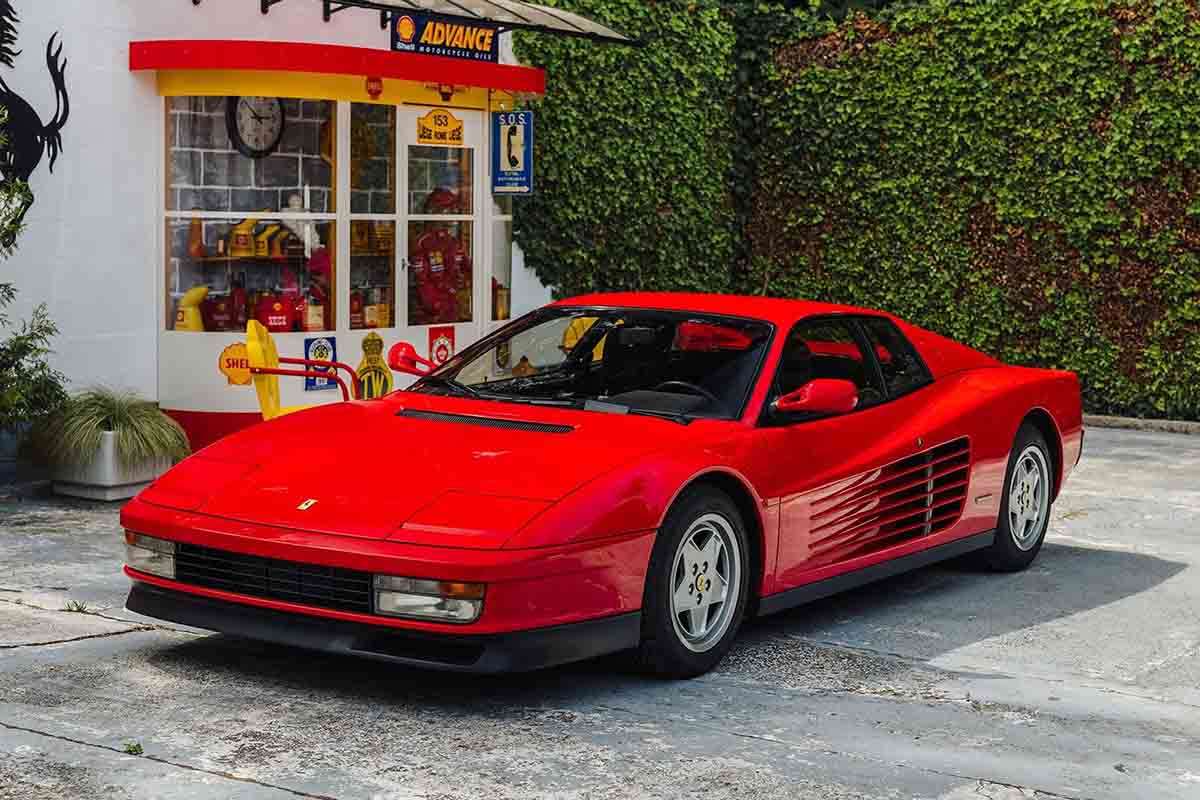 オークションに出品予定の1990年式フェラーリ「テスタロッサ」(c)2026 BROAD ARROW Auctions