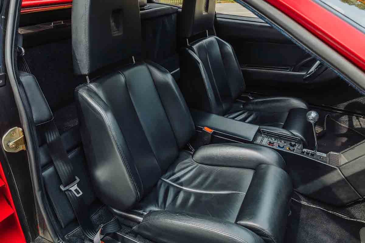 オークションに出品予定の1990年式フェラーリ「テスタロッサ」(c)2026 BROAD ARROW Auctions