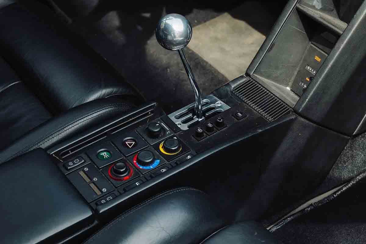 オークションに出品予定の1990年式フェラーリ「テスタロッサ」(c)2026 BROAD ARROW Auctions