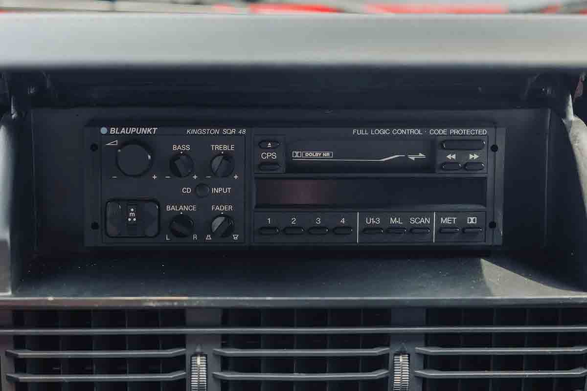オークションに出品予定の1990年式フェラーリ「テスタロッサ」(c)2026 BROAD ARROW Auctions