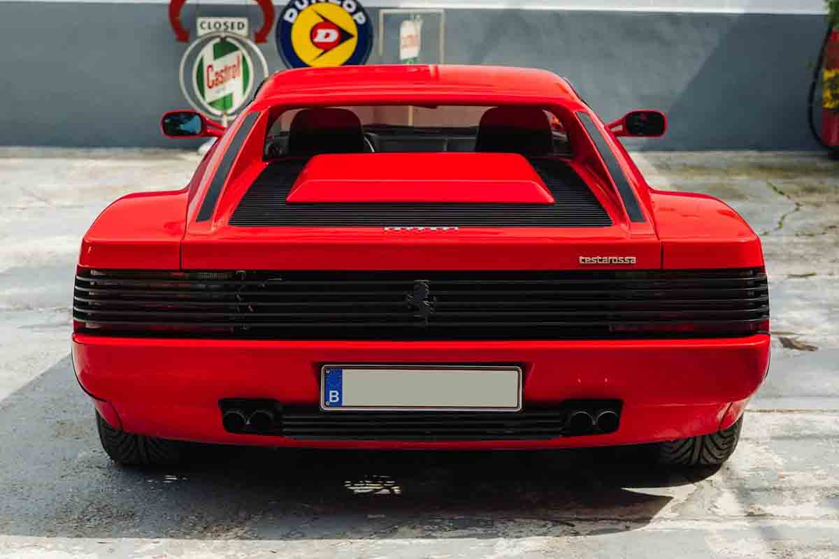 オークションに出品予定の1990年式フェラーリ「テスタロッサ」(c)2026 BROAD ARROW Auctions