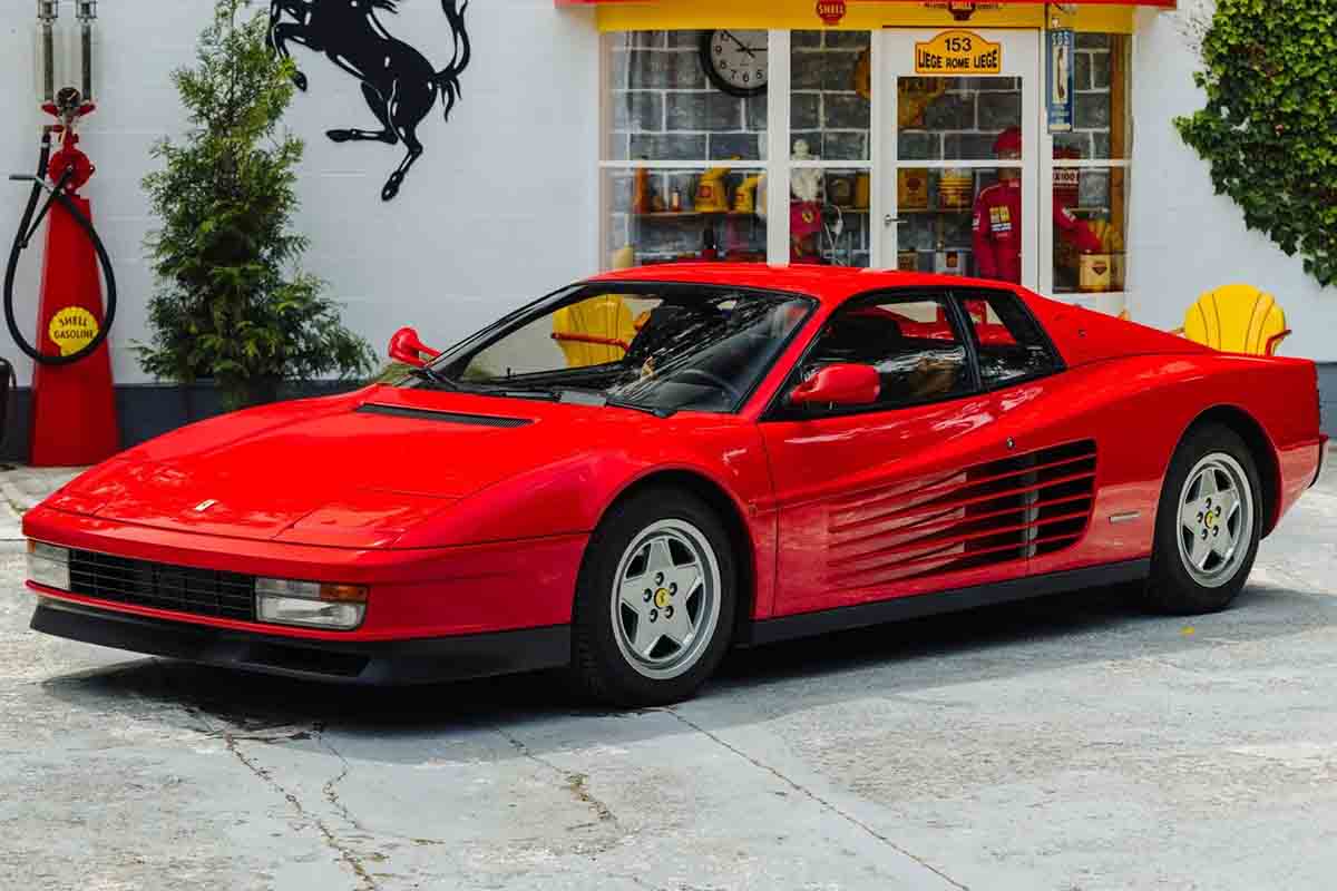 オークションに出品予定の1990年式フェラーリ「テスタロッサ」(c)2026 BROAD ARROW Auctions