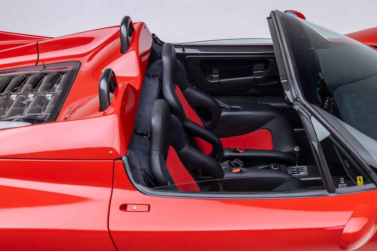 オークションに出品予定の1997年式フェラーリ「F50」(c)2026 BROAD ARROW Auctions