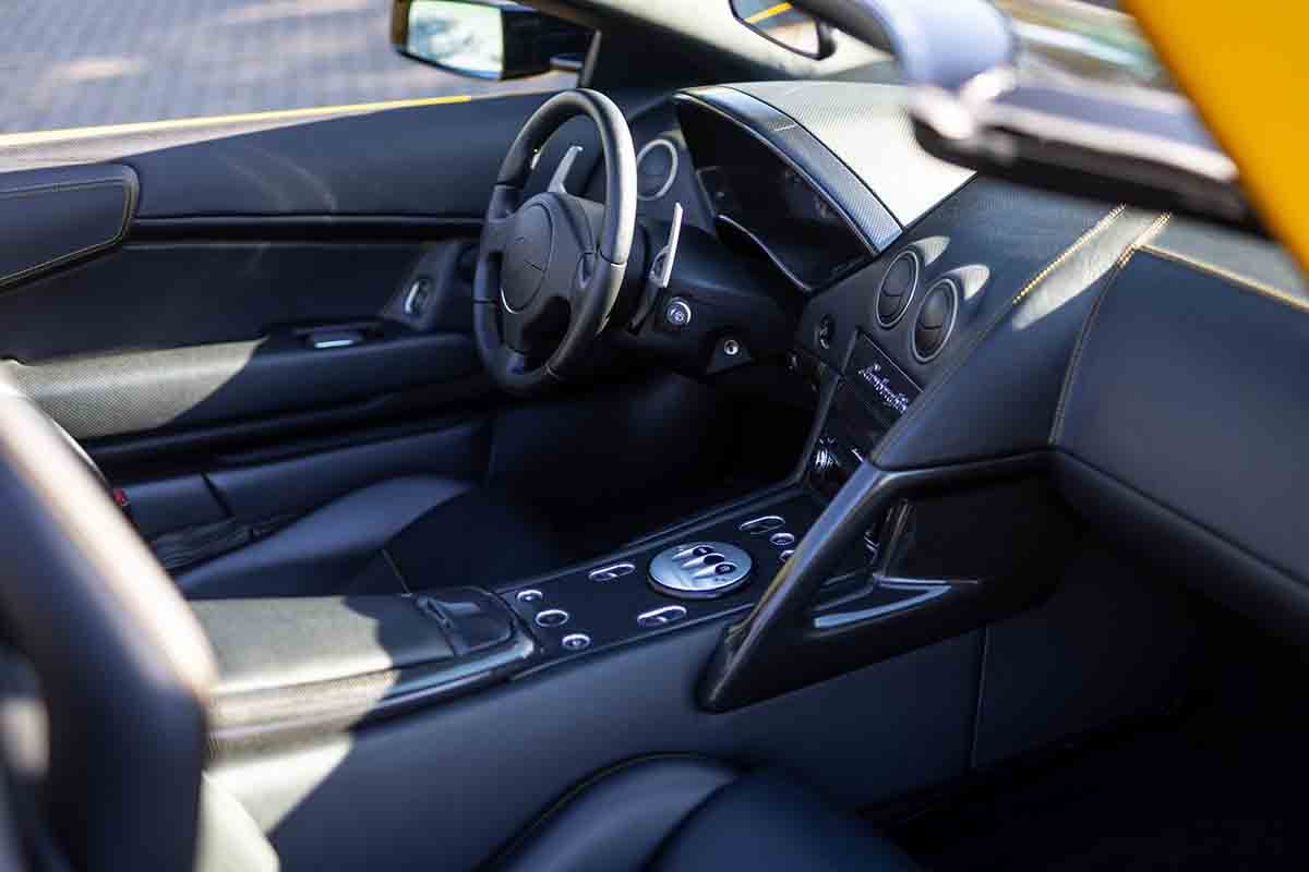 英国ロンドンで開催されるオークションに出品予定の2005年式のランボルギーニ「ムルシエラゴ・ロードスター」Neil Fraser(c)2026 Courtesy of RM Sotheby's