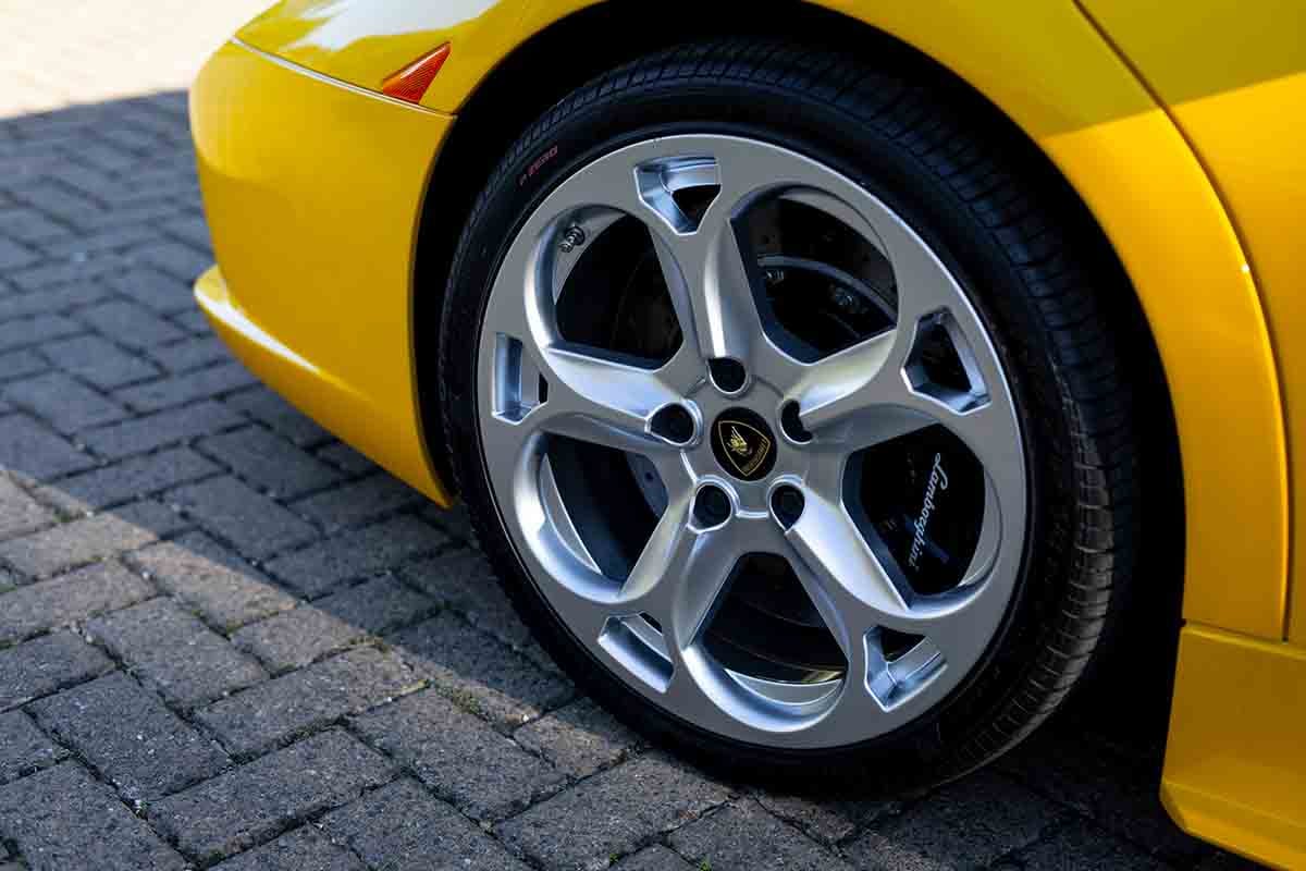 英国ロンドンで開催されるオークションに出品予定の2005年式のランボルギーニ「ムルシエラゴ・ロードスター」Neil Fraser(c)2026 Courtesy of RM Sotheby's