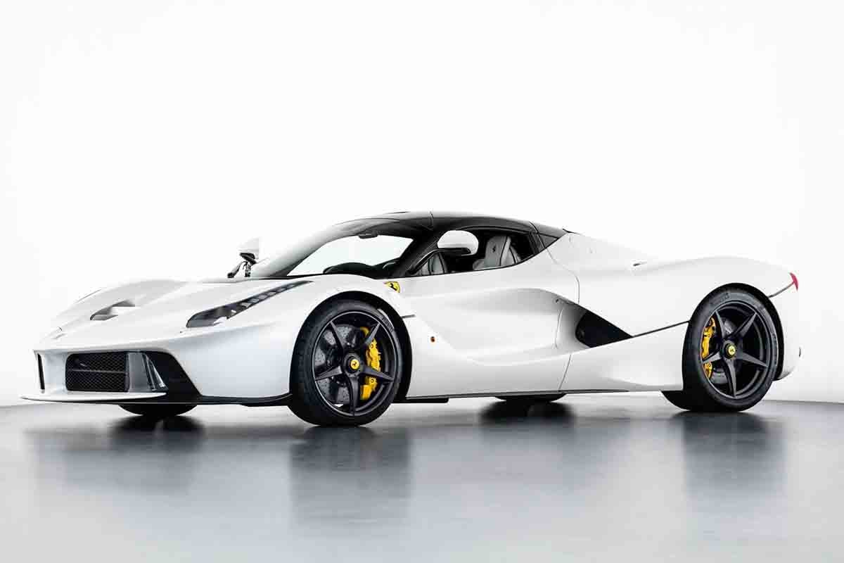 オークションに出品予定の2015年式フェラーリ「ラ・フェラーリ」(c)2026 BROAD ARROW Auctions