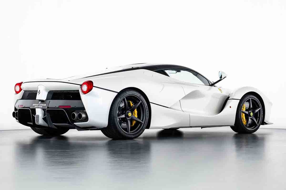 オークションに出品予定の2015年式フェラーリ「ラ・フェラーリ」(c)2026 BROAD ARROW Auctions