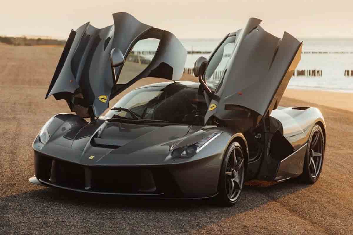オークションに出品され高額落札された2015年式「ラ フェラーリ」(c)2026 BROAD ARROW Auctions