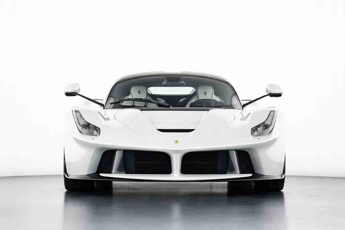 オークションに出品予定の2015年式フェラーリ「ラ・フェラーリ」(c)2026 BROAD ARROW Auctions