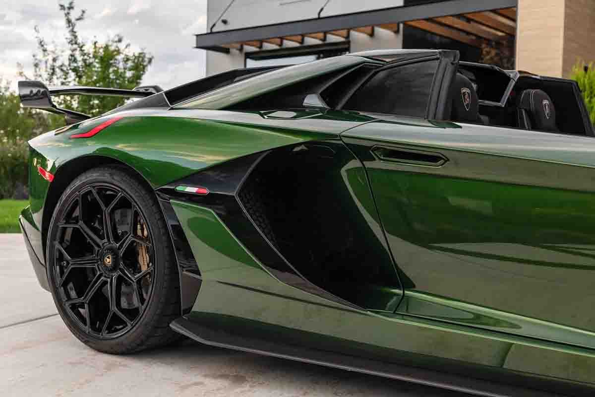 オークションに出品予定の2021年式ランボルギーニ「アヴェンタドールSVJ」(c)2026 BROAD ARROW Auctions