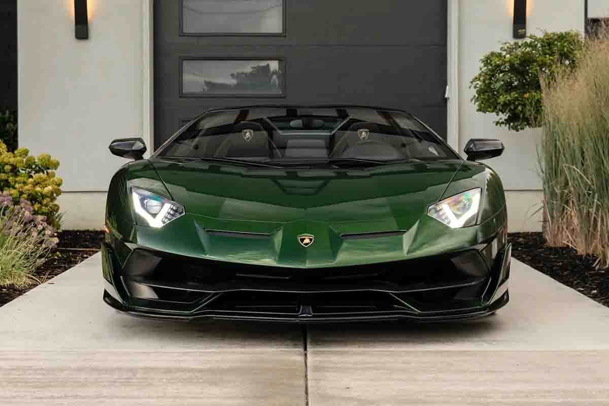 オークションに出品予定の2021年式ランボルギーニ「アヴェンタドールSVJ」(c)2026 BROAD ARROW Auctions