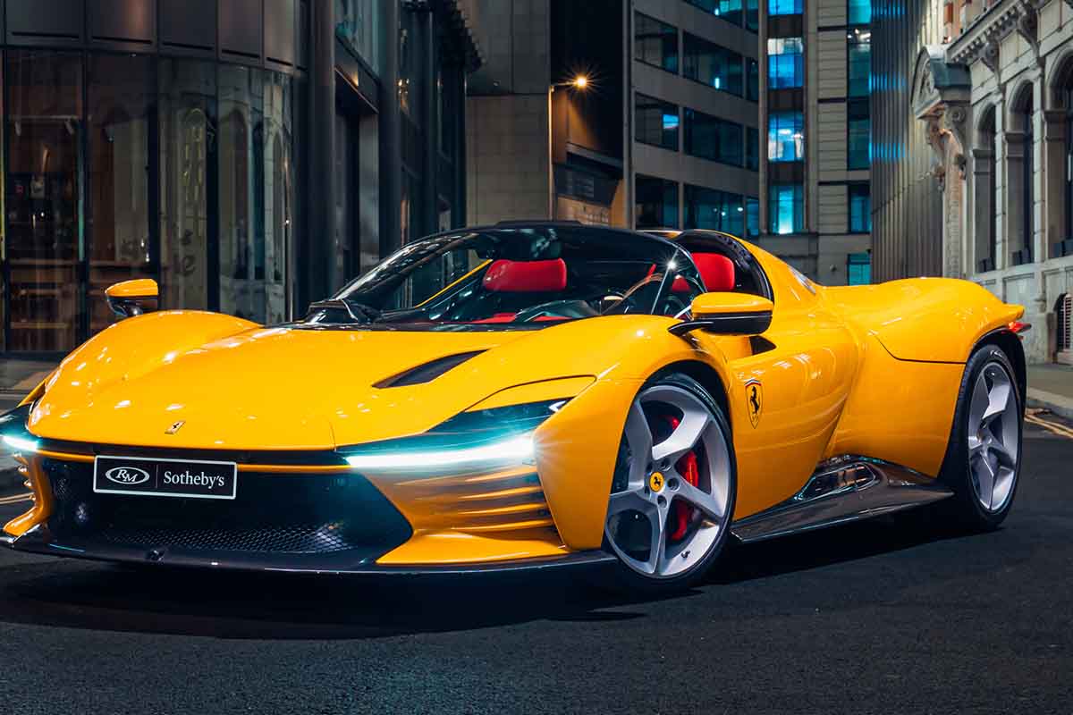 オークションに出品予定の2024年式フェラーリ「デイトナSP3」Alex Penfold(c)2026 Courtesy of RM Sotheby's
