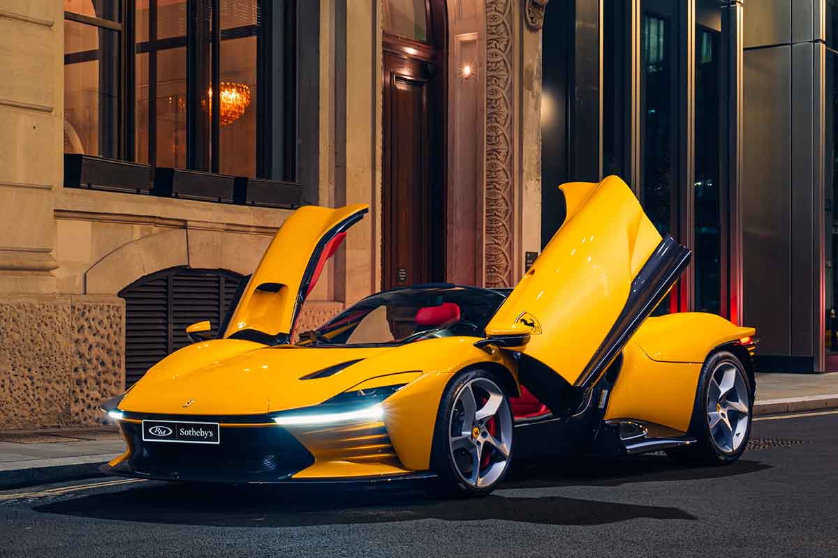 オークションに出品予定の2024年式フェラーリ「デイトナSP3」Alex Penfold(c)2026 Courtesy of RM Sotheby's