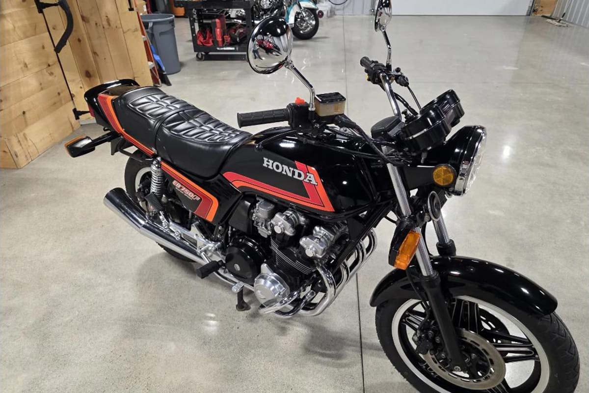 米国オンラインオークションに出品、落札された1982年式ホンダ「CB750Fスーパースポーツ」