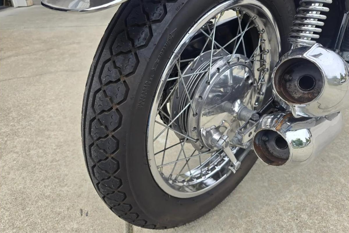 米国オンラインオークションに出品、落札された1974年式カワサキ「Z1 900」