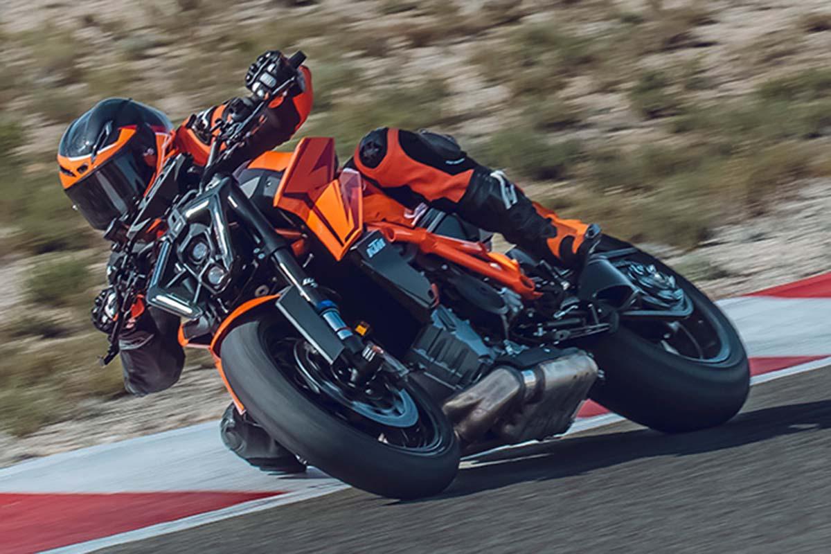 KTM「1390 SUPER DUKE R EVO」
