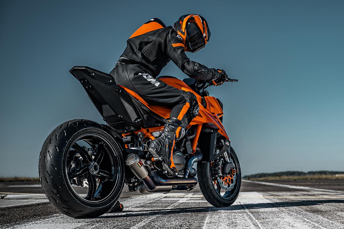 KTM「1390 SUPER DUKE R EVO」