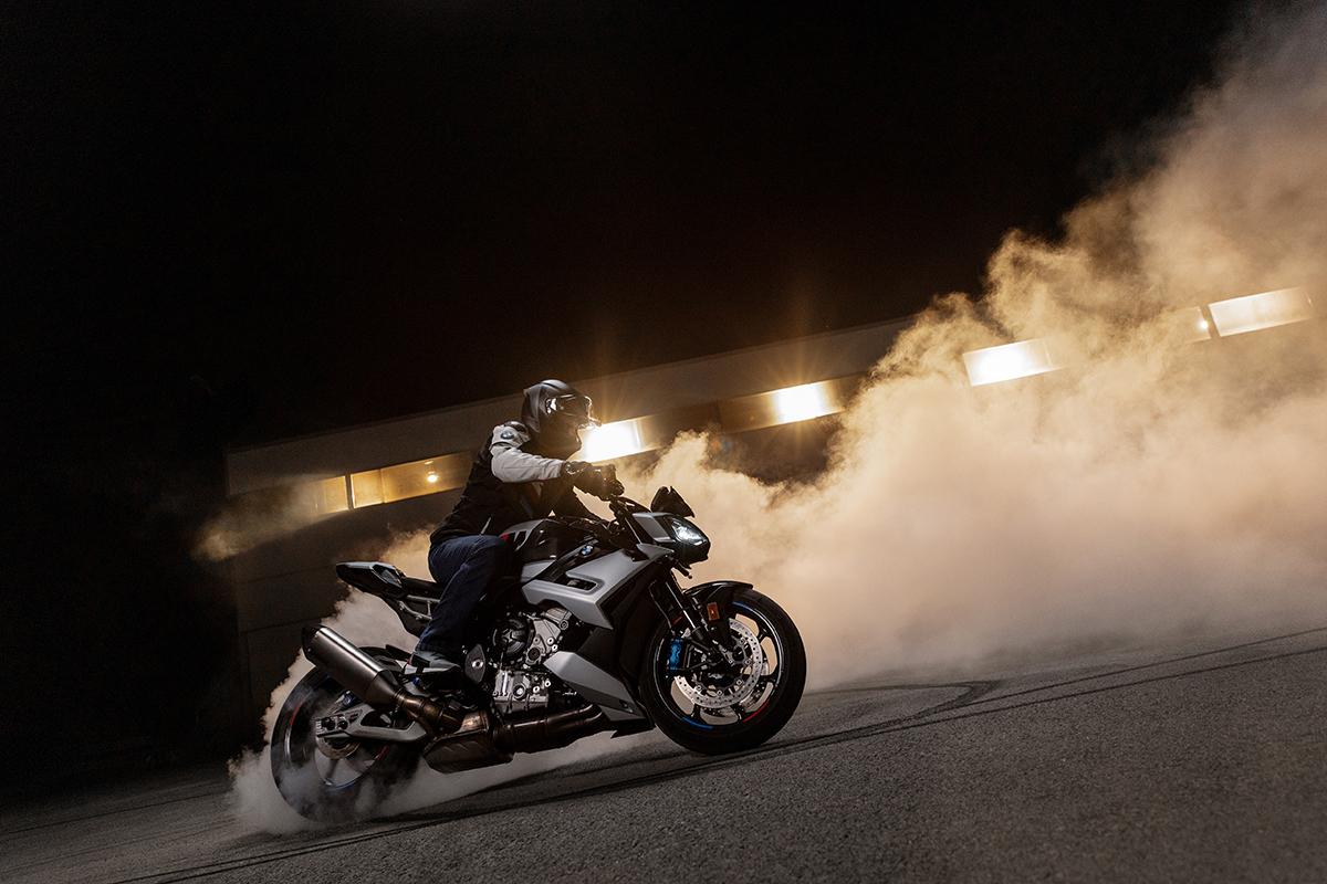 BMW「M 1000 R」
