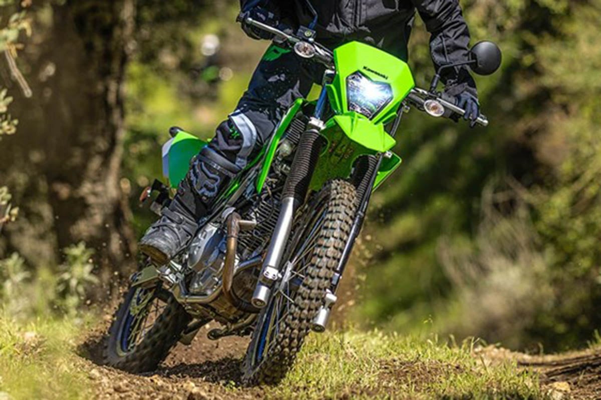 カワサキ「KLX230」