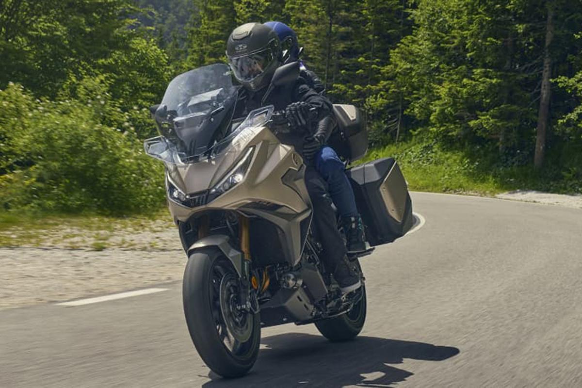 ホンダ「NT1100」