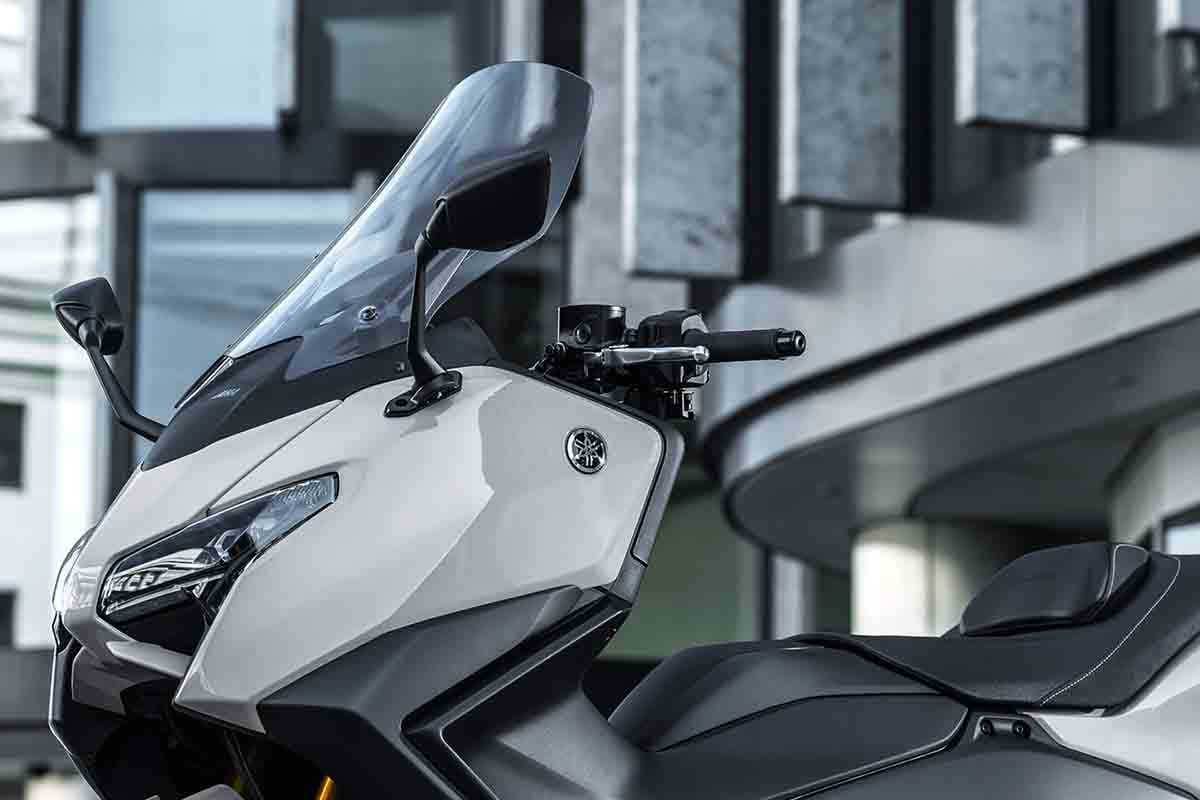 ヤマハ「TMAX560」