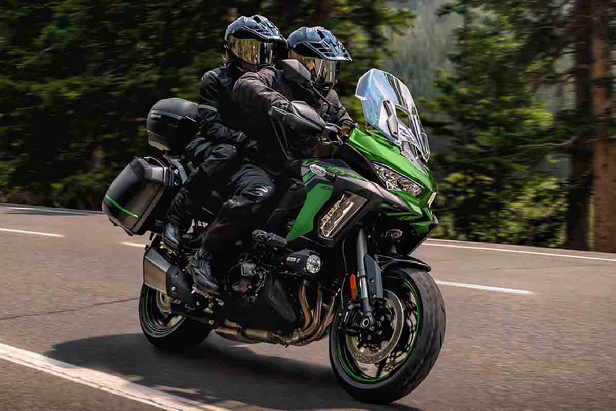 カワサキ「ヴェルシス 1100SE」