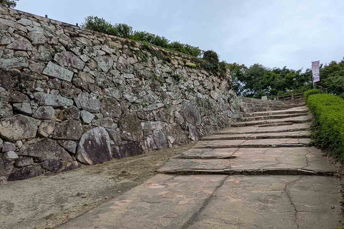 備中松山城の登城道