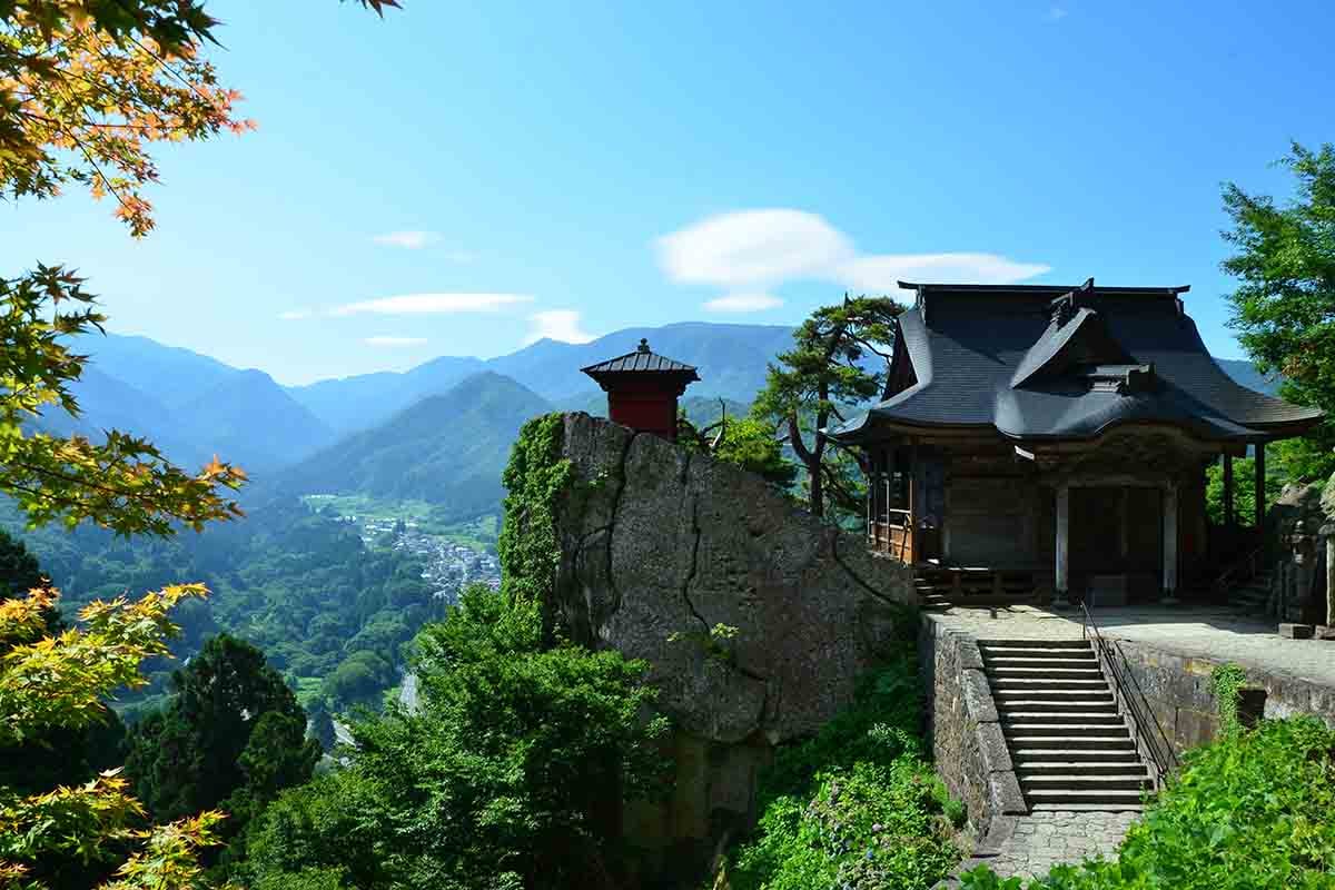 山形県の山寺こと「宝珠山立石寺」
