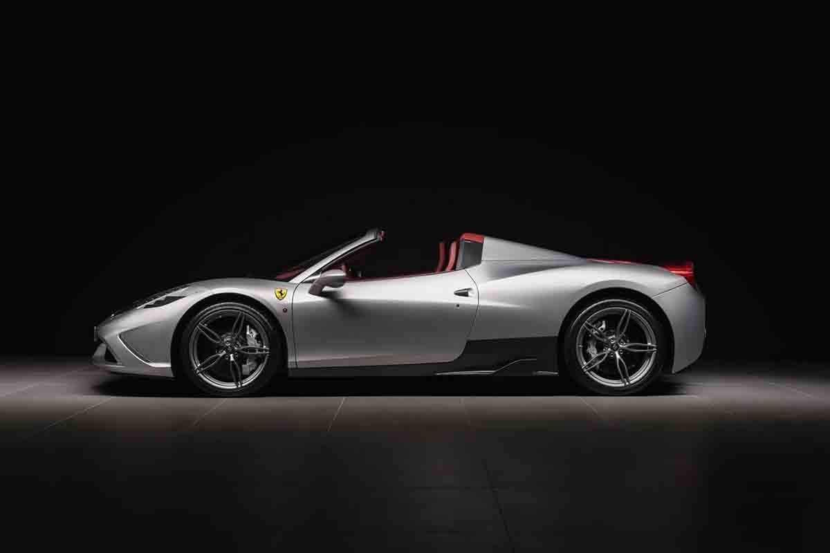 RMサザビーズ主催のオンラインオークションに出品中の2015年式フェラーリ「458スペチアーレA」Jeroen Vink(c)2026 Courtesy of RM Sotheby's
