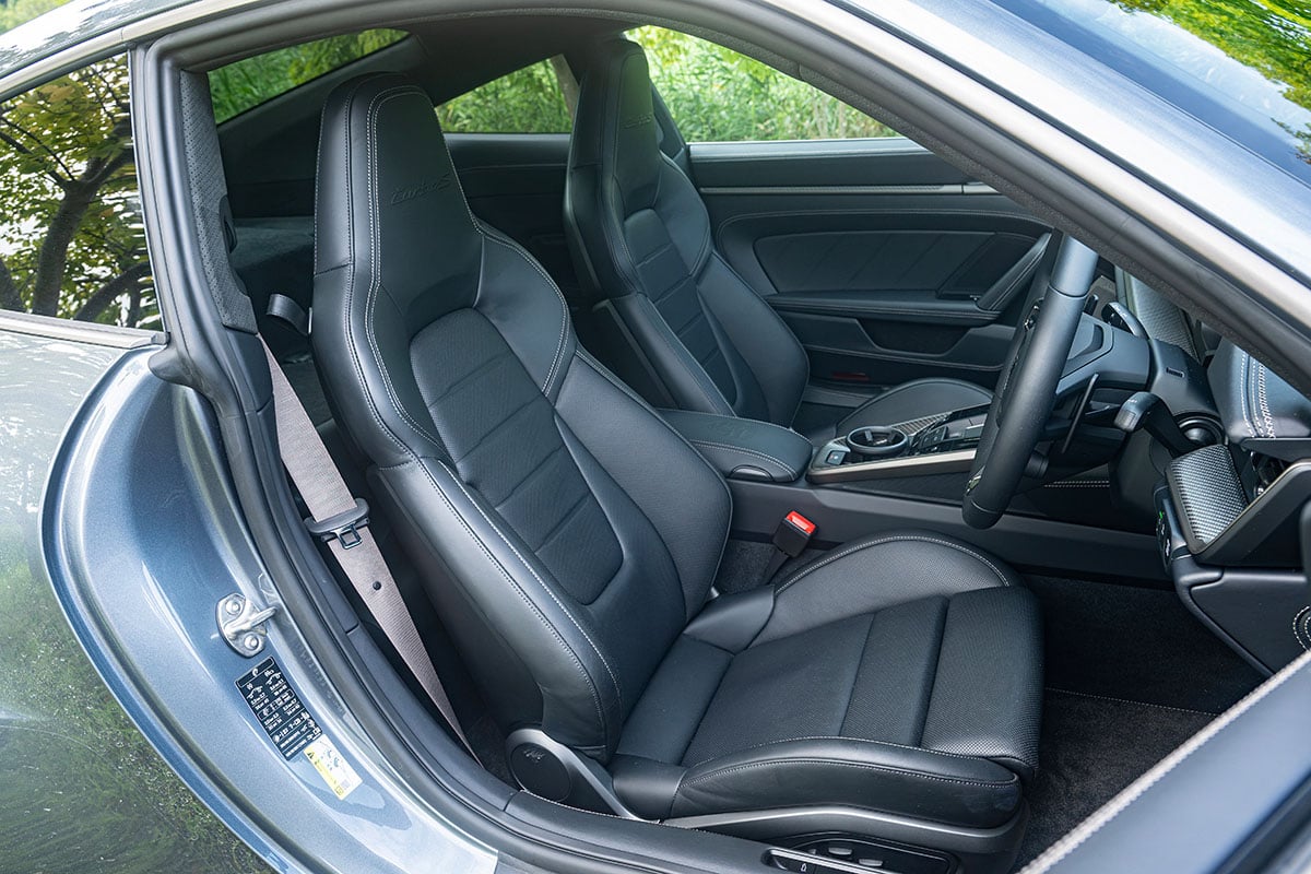 ポルシェ新型「911ターボS」