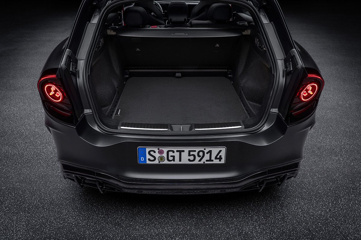 メルセデスAMG新型「GT SUV」