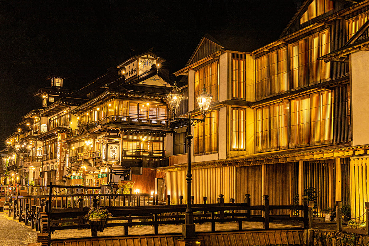 山形県「銀山温泉」
