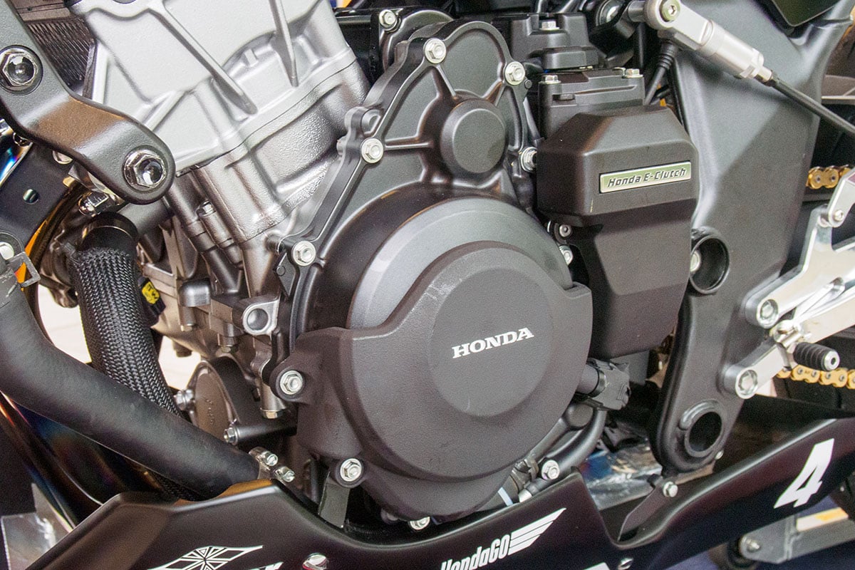 ホンダ「CB400スーパーフォア Eクラッチ」のレース仕様
