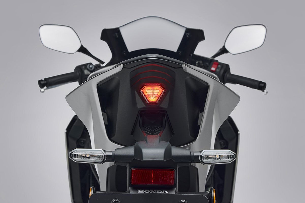 ホンダ「CBR400Rフォア Eクラッチ」
