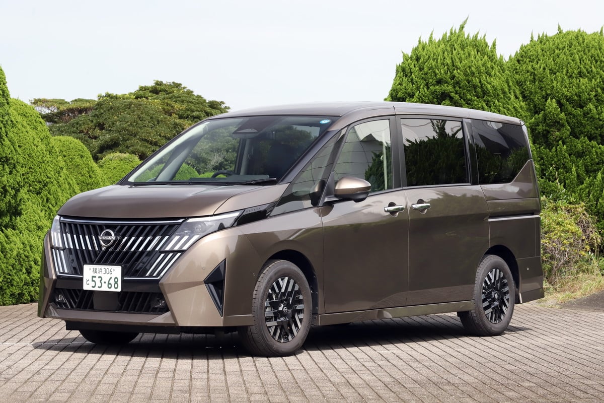 マイナーチェンジされた日産 新型セレナの最上級グレード「e-POWER LUXION」。発売は2026年2月