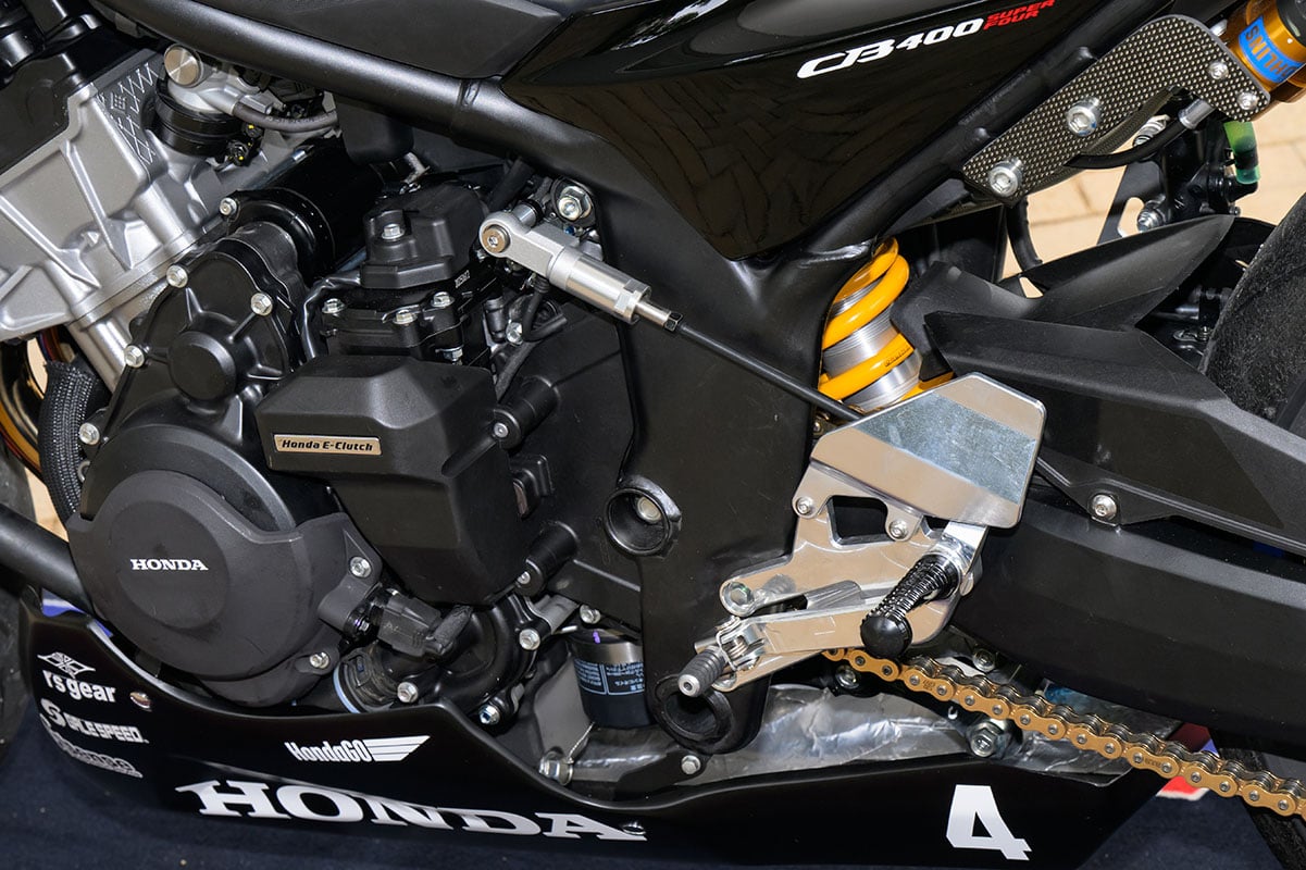 ホンダ「CB400スーパーフォア Eクラッチ」のレース仕様