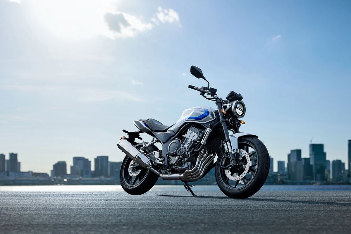 ホンダ「CB400スーパーフォア Eクラッチ」