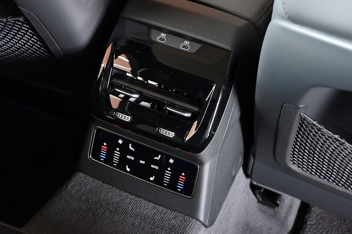 アウディ新型「A6アバント」