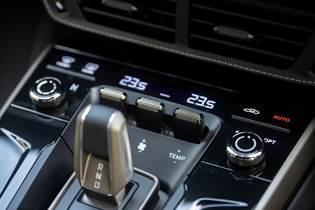 ポルシェ新型「911ターボS」