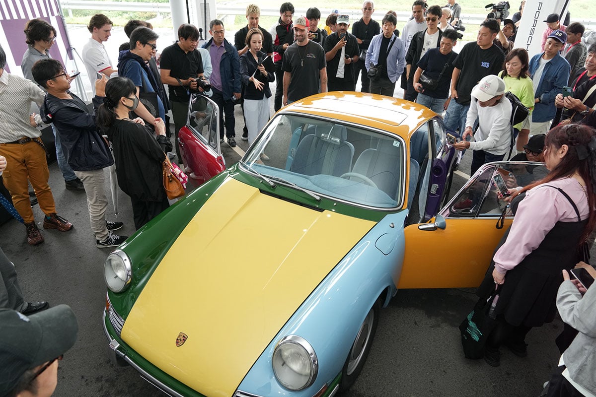 ショーン・ウォザースプーン氏が手がけた「912 アートカー」のアンベールの模様