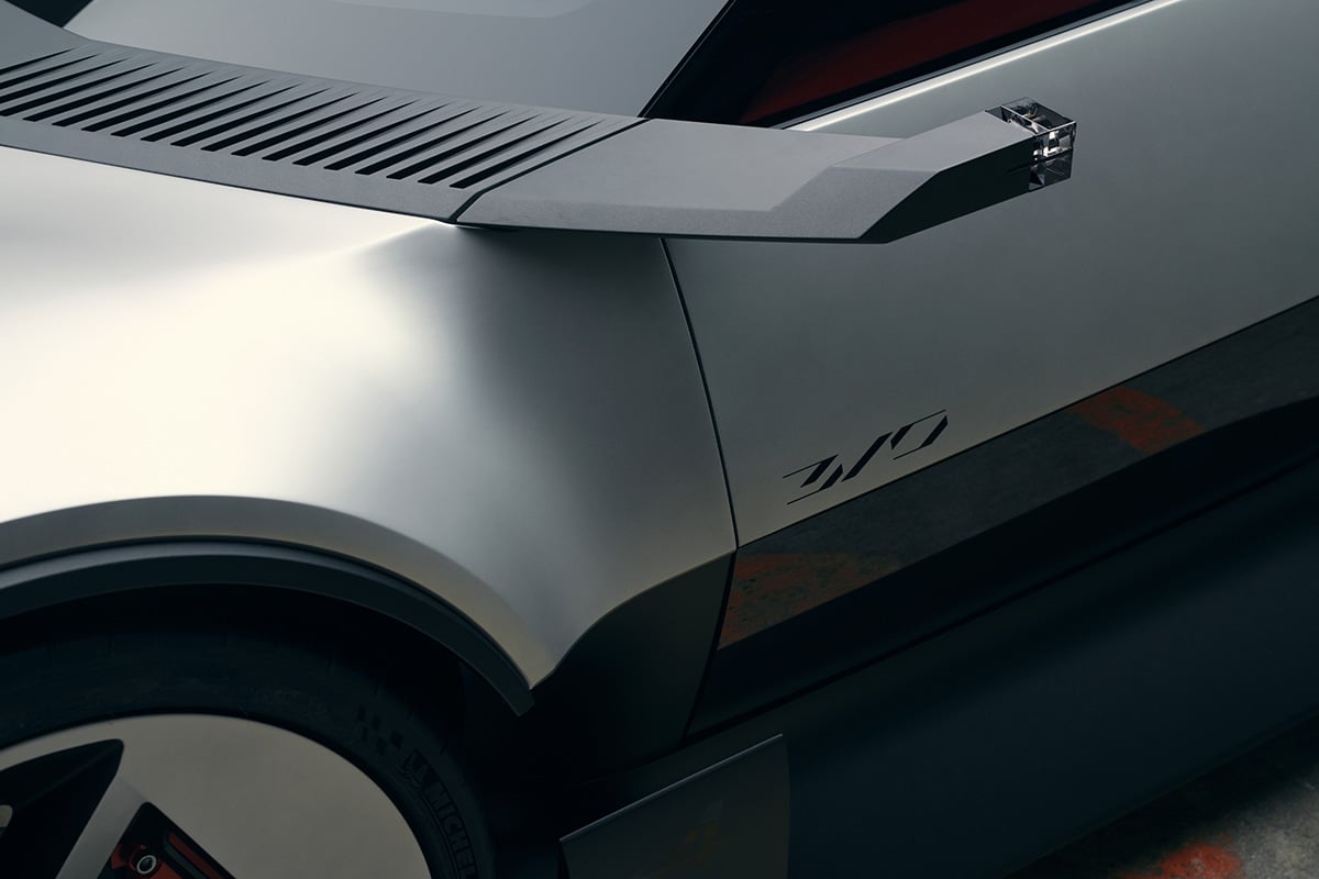 世界初公開されたアルピーヌ新型「A310ヴィジョン」