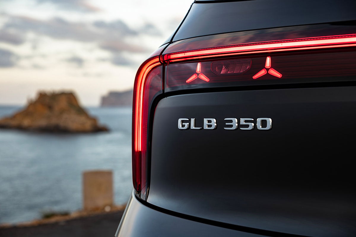 メルセデス・ベンツ新型「GLB」のBEVモデル