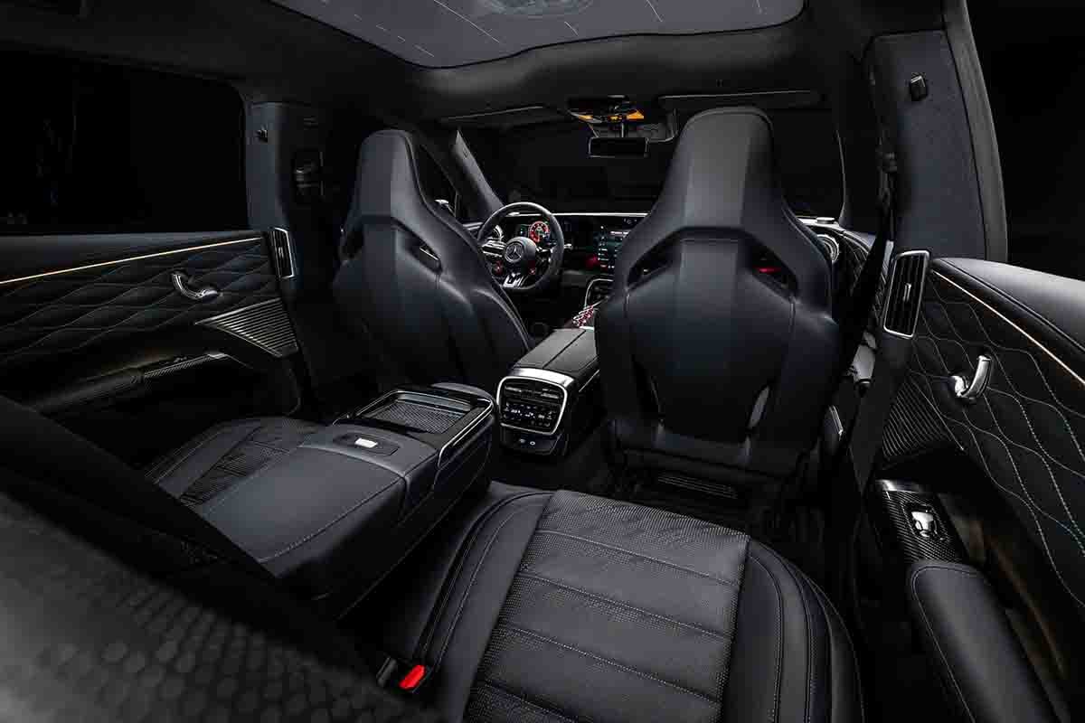 世界初公開されたメルセデスAMG新型「GT63 SUV」のインテリア
