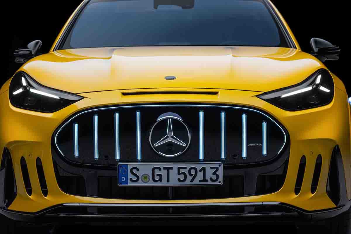 世界初公開されたメルセデスAMG新型「GT63 SUV」