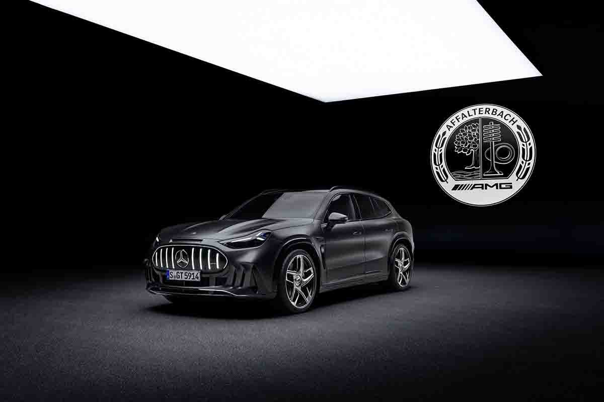 世界初公開されたメルセデスAMG新型「GT55 SUV」