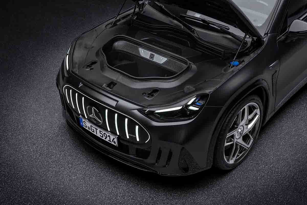 世界初公開されたメルセデスAMG新型「GT55 SUV」