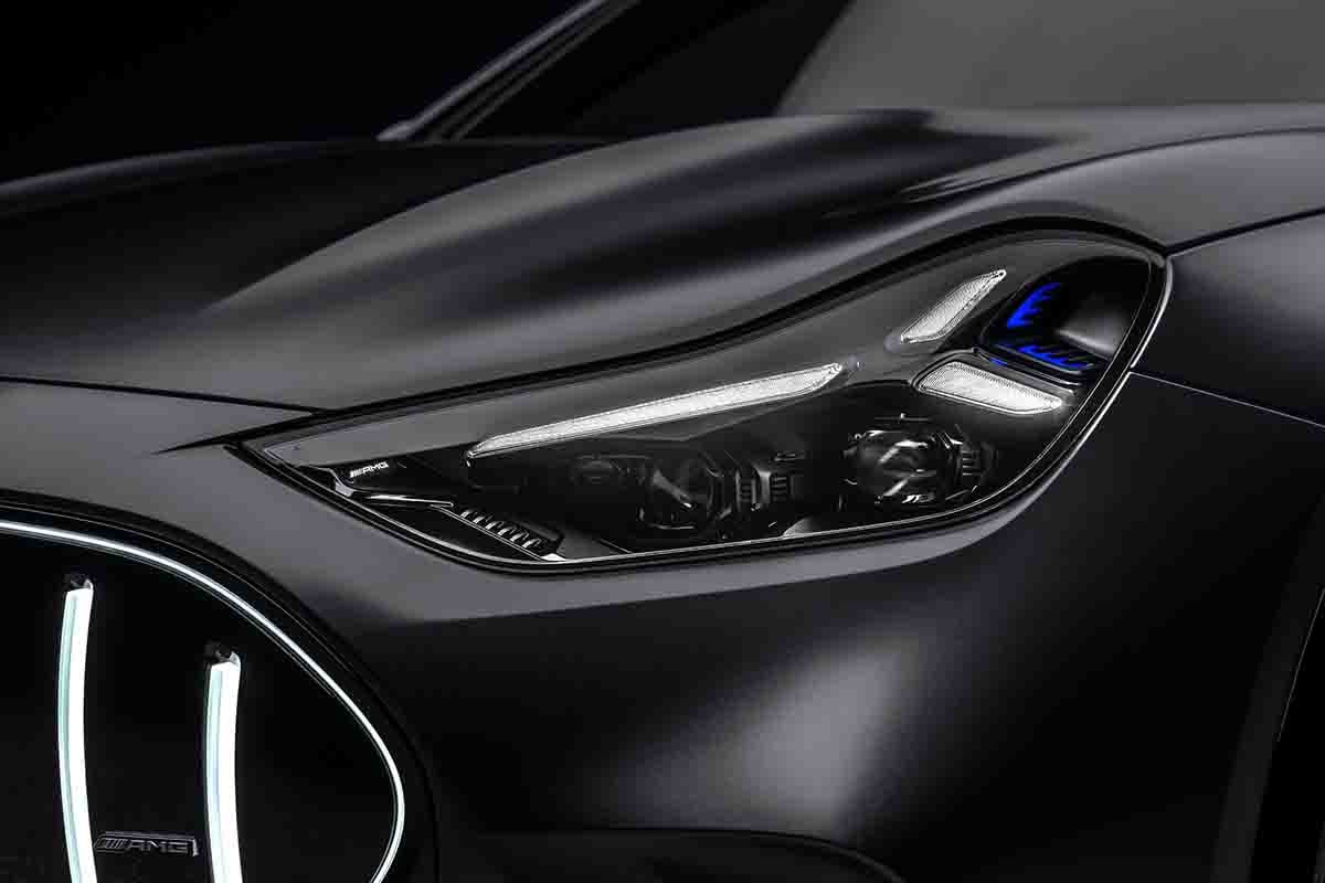 世界初公開されたメルセデスAMG新型「GT55 SUV」