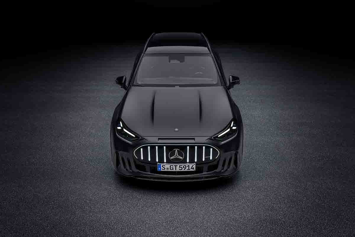 世界初公開されたメルセデスAMG新型「GT55 SUV」